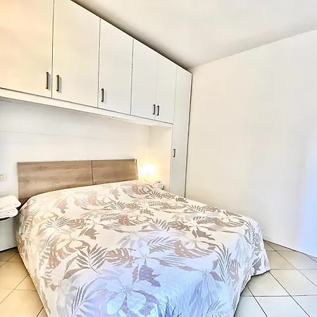 Lägenhet Nel Cuore Di Viale Certosa Milano, Comodo Per Raggiungere Centro Storico, Rho Fiera Milano, Eventi E Concerti, Con Parcheggio Privato Interno A Scelta *